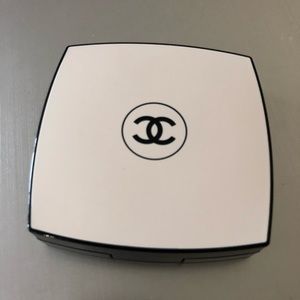 Chanel Les Beiges Healthy Glow Sheer Powder